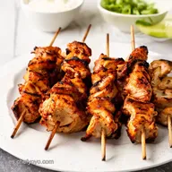 Kabobs de Pollo Jugosos a la Parrilla El Secreto Est&aacute; Aqu&iacute;