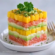 Timbal de Salmón y Mango: Cena de Verano